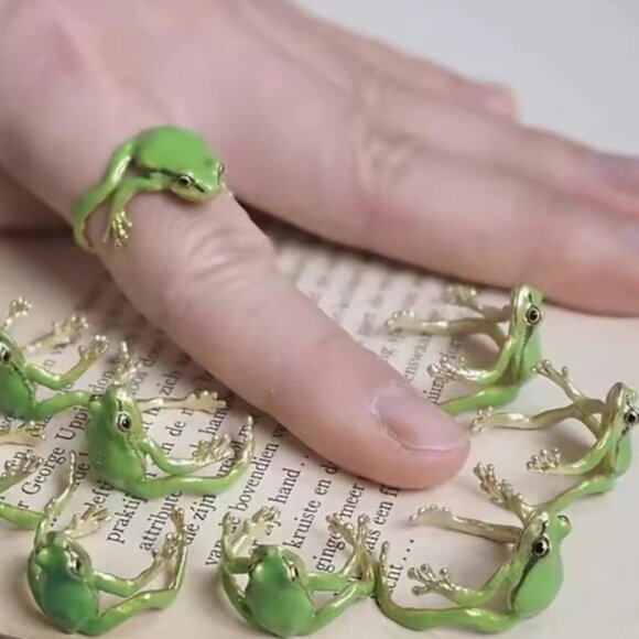 Frog Green Vibrant Ring - Picture 16 of 16